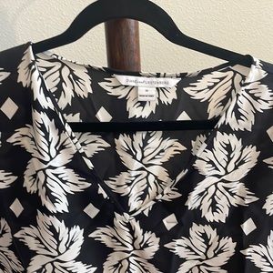 Diane von Furstenberg black and white floral blouse
